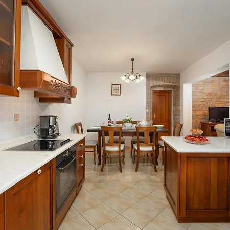 Villa Stauri