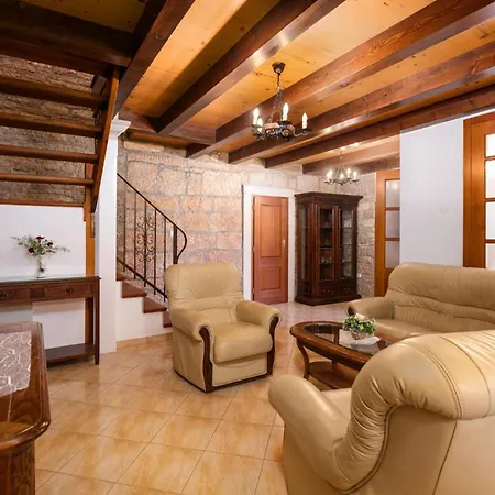 Stauri Villa Zminj